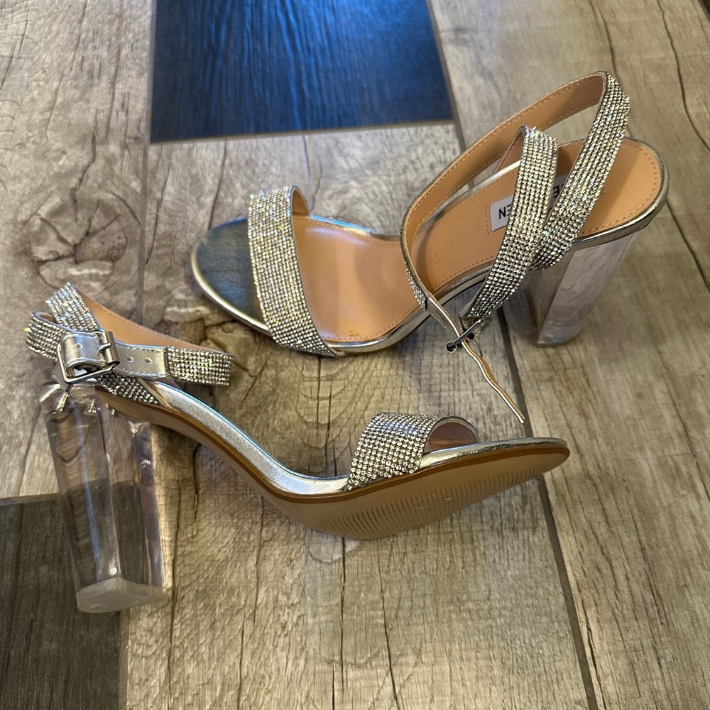 Brand New Steve Madden Gorgeous Rhinestone Heels with Clear Block 10 - Picture 9 of 17